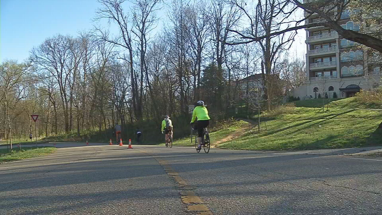 The scenic loop in Cherokee Park